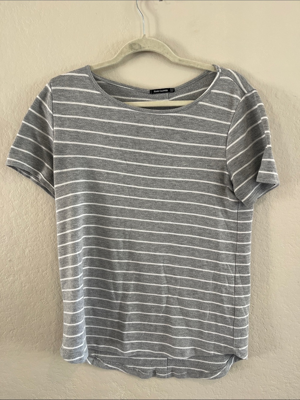 Pink Clover Gray & White Striped Short Sleeve Tee - Crew Neck